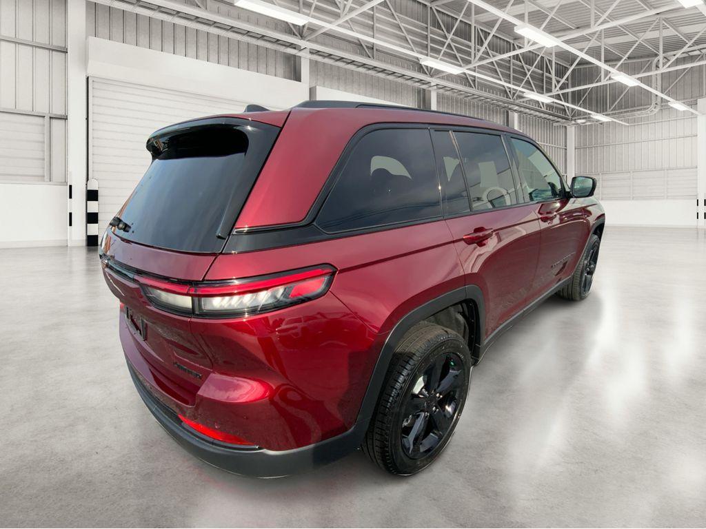 new 2025 Jeep Grand Cherokee car, priced at $44,735