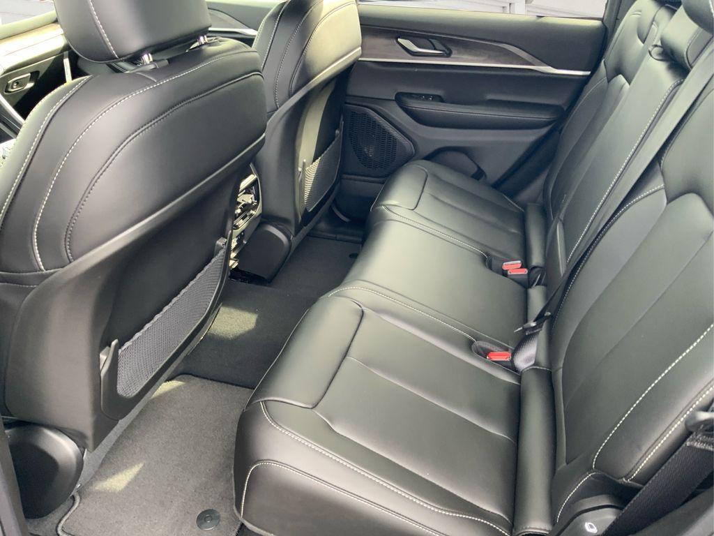 new 2025 Jeep Grand Cherokee car, priced at $44,735