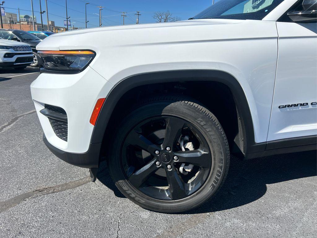 used 2023 Jeep Grand Cherokee car, priced at $28,795