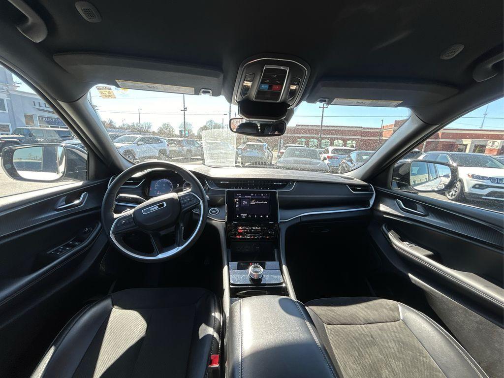 used 2023 Jeep Grand Cherokee car, priced at $28,795