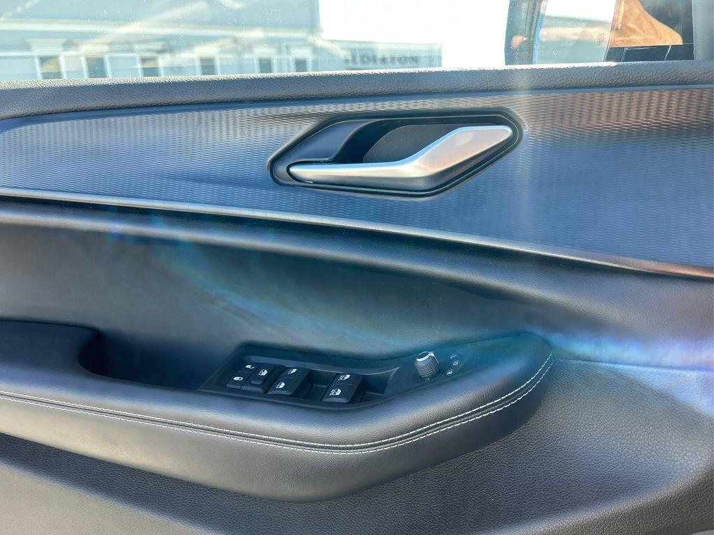 used 2023 Jeep Grand Cherokee car, priced at $28,795