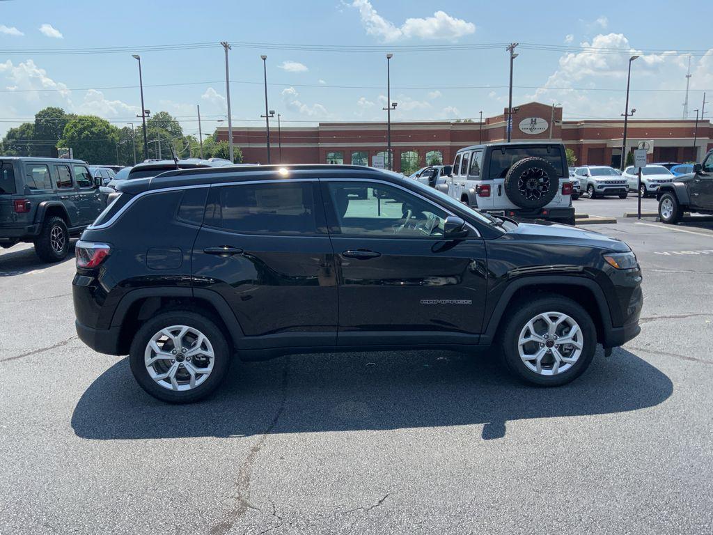 new 2025 Jeep Compass car, priced at $26,499