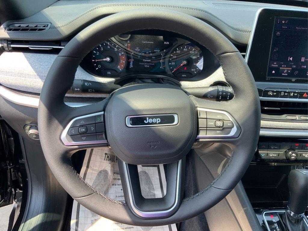 new 2025 Jeep Compass car, priced at $26,499