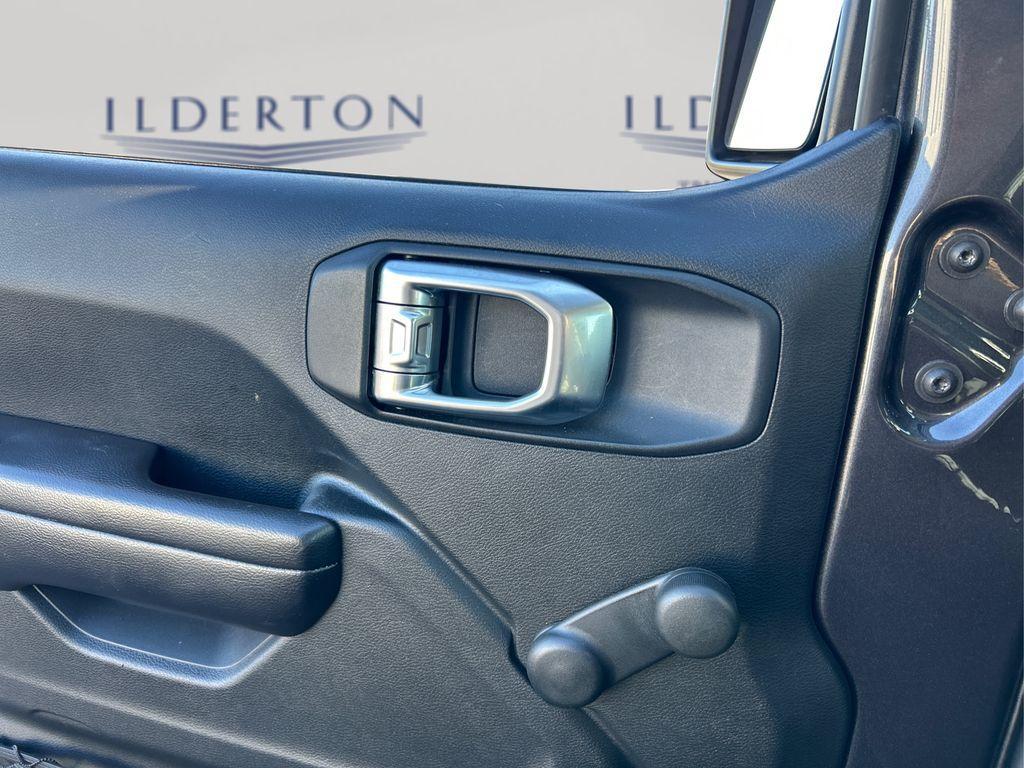 used 2018 Jeep Wrangler Unlimited car, priced at $18,995