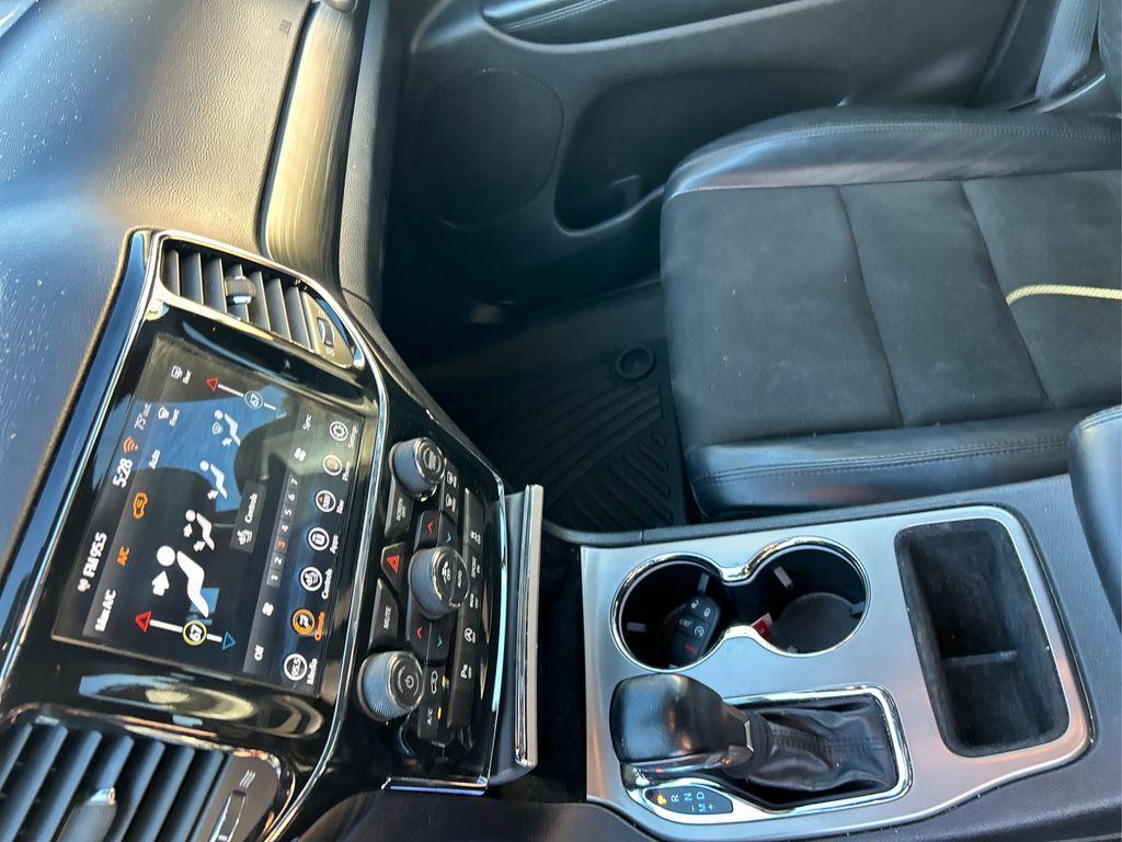 used 2021 Jeep Grand Cherokee car, priced at $18,245