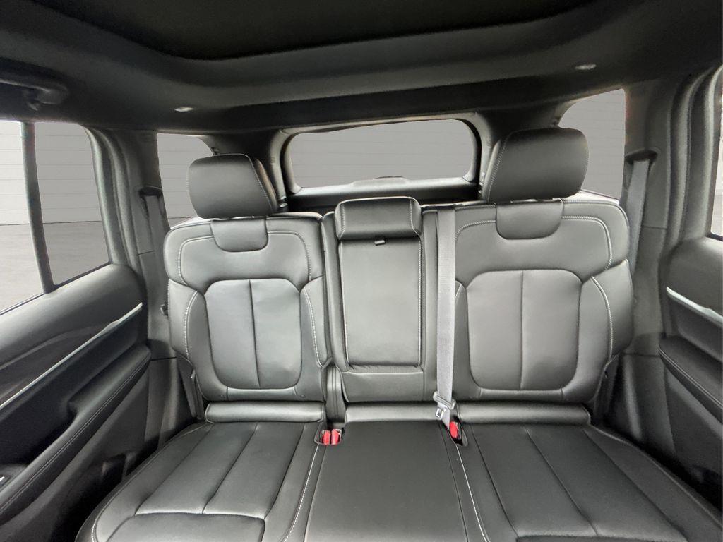 new 2025 Jeep Grand Cherokee car, priced at $40,249