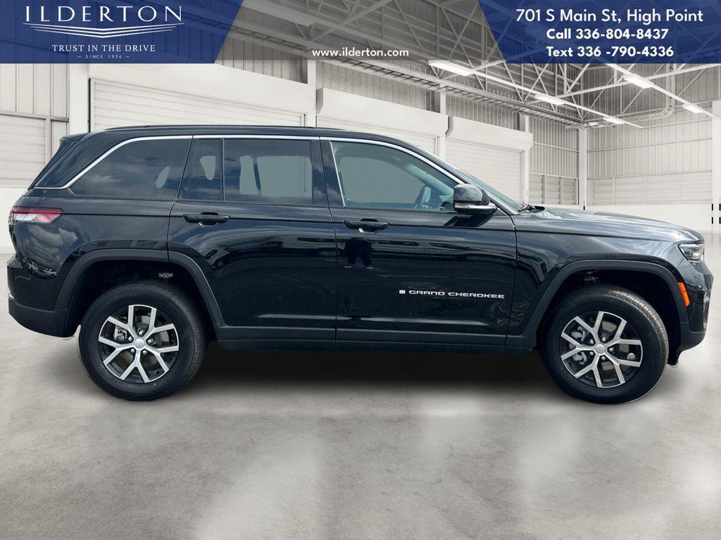 new 2025 Jeep Grand Cherokee car, priced at $40,249