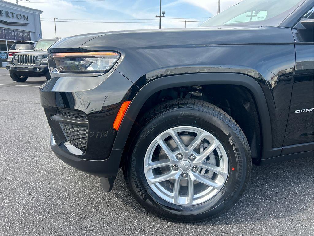 new 2025 Jeep Grand Cherokee car, priced at $35,249