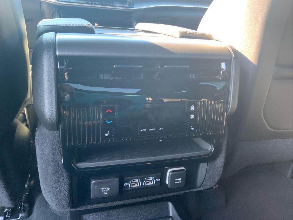 new 2025 Jeep Wagoneer car, priced at $73,075