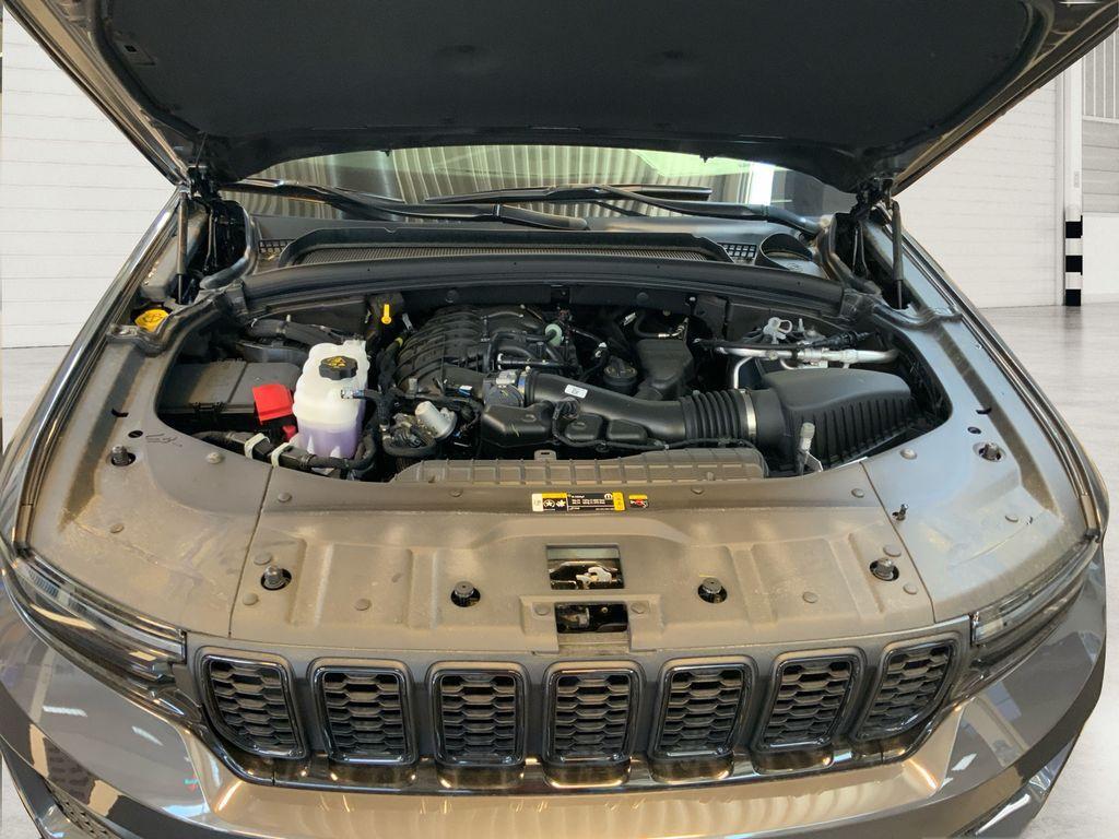 new 2025 Jeep Grand Cherokee car, priced at $36,749
