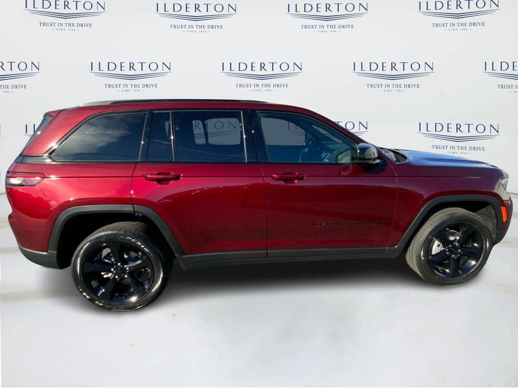 new 2025 Jeep Grand Cherokee car, priced at $43,375