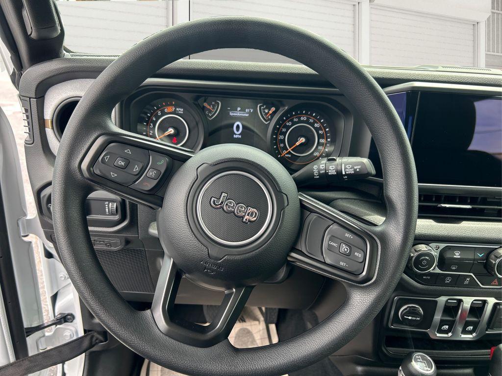 new 2025 Jeep Wrangler car, priced at $32,499