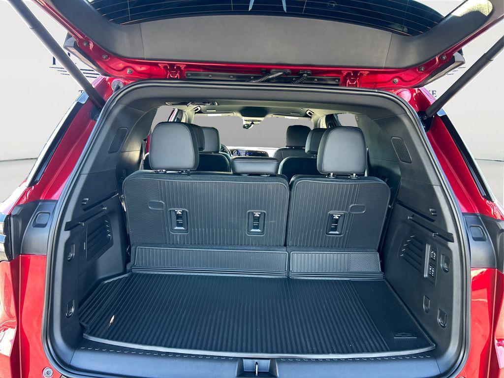 used 2025 Chevrolet Traverse car, priced at $49,221