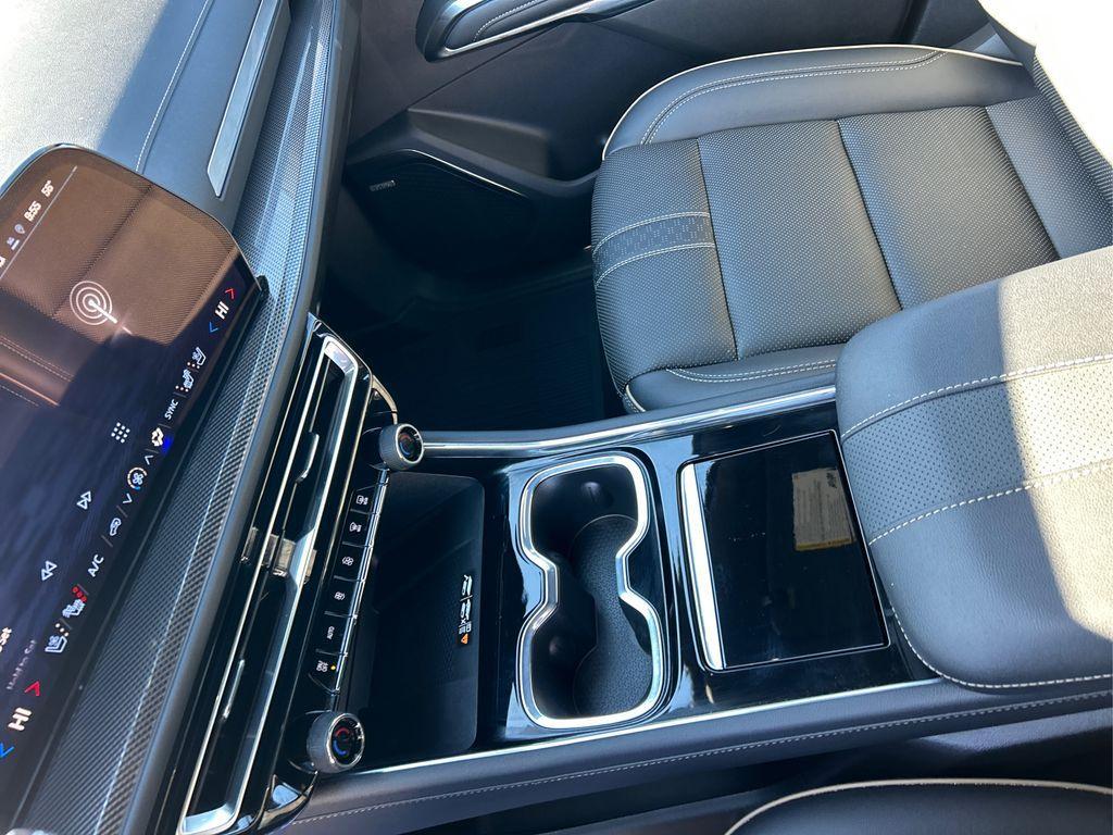 used 2025 Chevrolet Traverse car, priced at $49,221