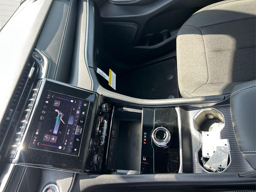 new 2025 Jeep Grand Cherokee car, priced at $35,249