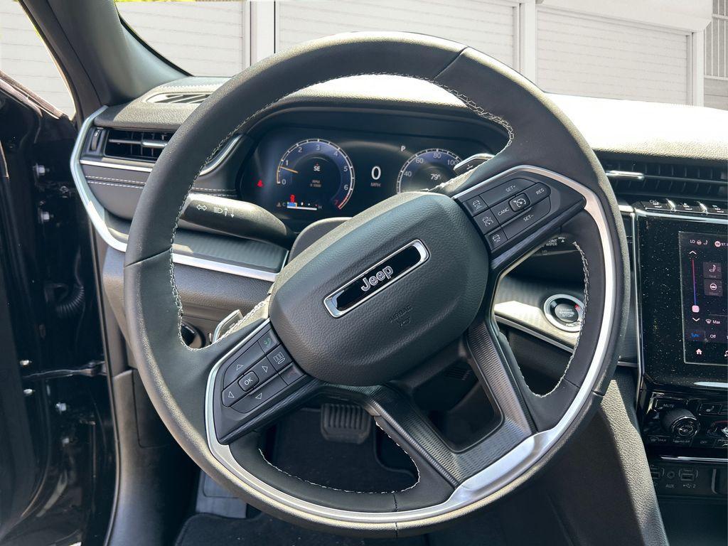 new 2025 Jeep Grand Cherokee car, priced at $35,249