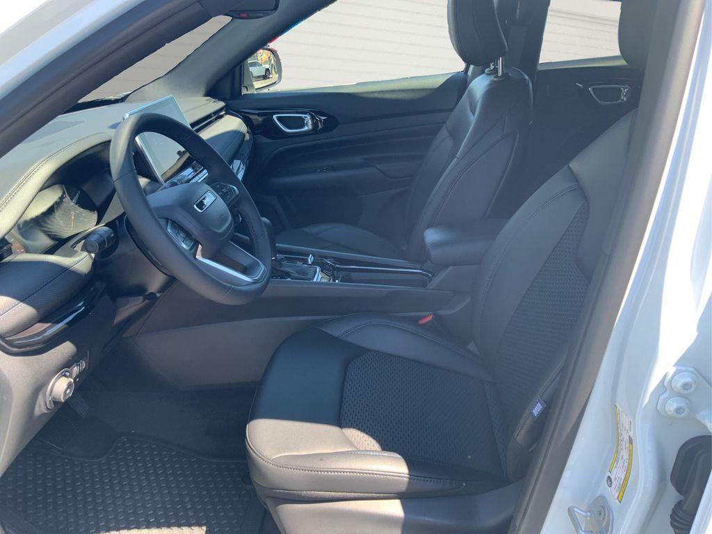 new 2025 Jeep Compass car, priced at $33,499