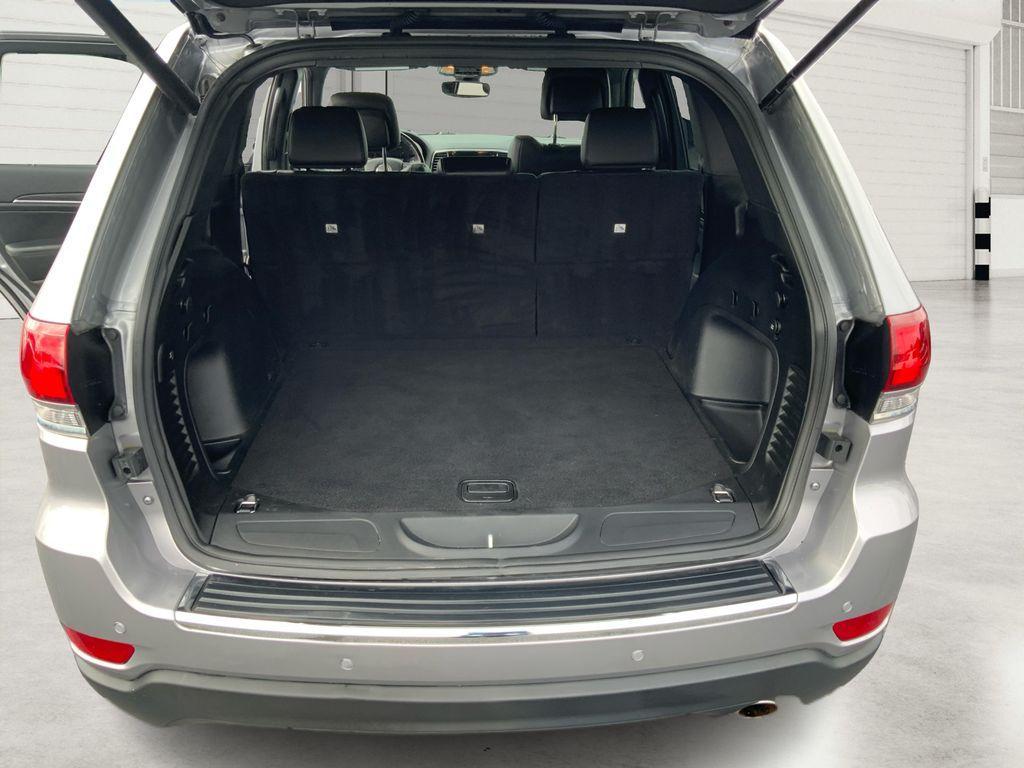 used 2021 Jeep Grand Cherokee car, priced at $27,245