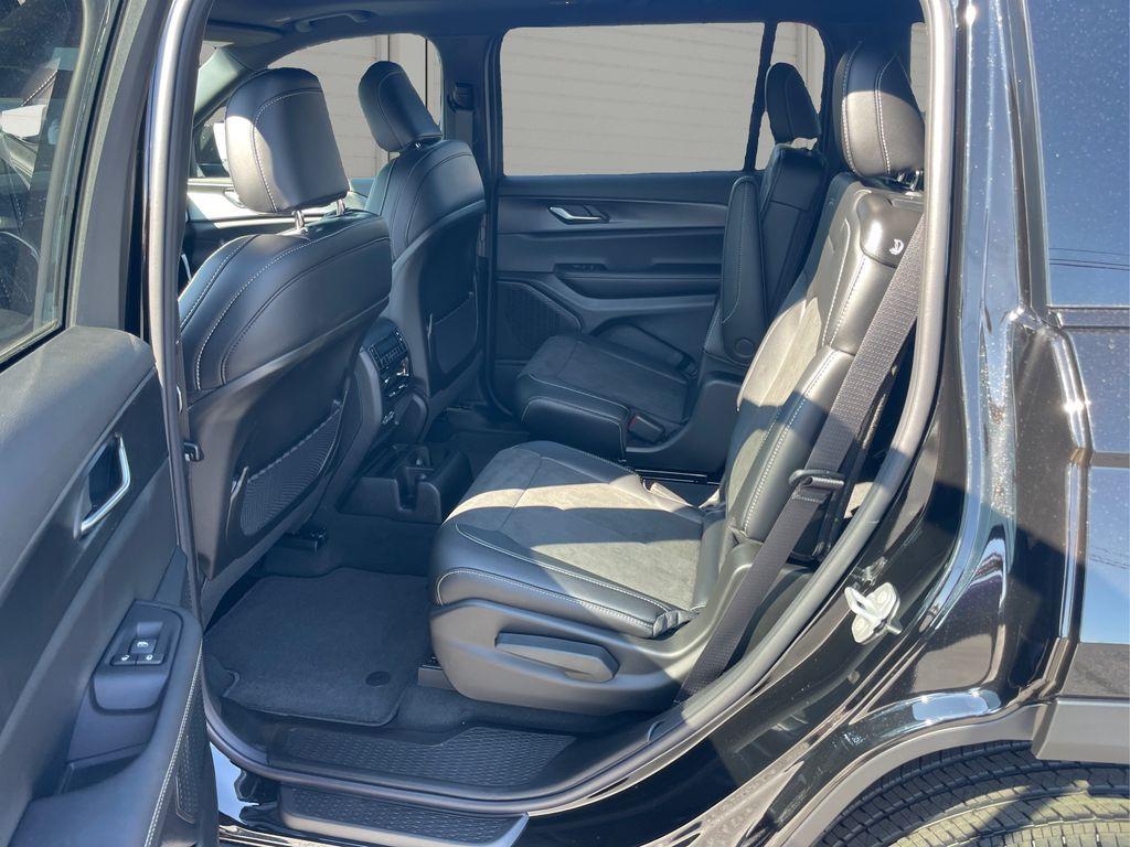 new 2025 Jeep Grand Cherokee L car, priced at $42,875