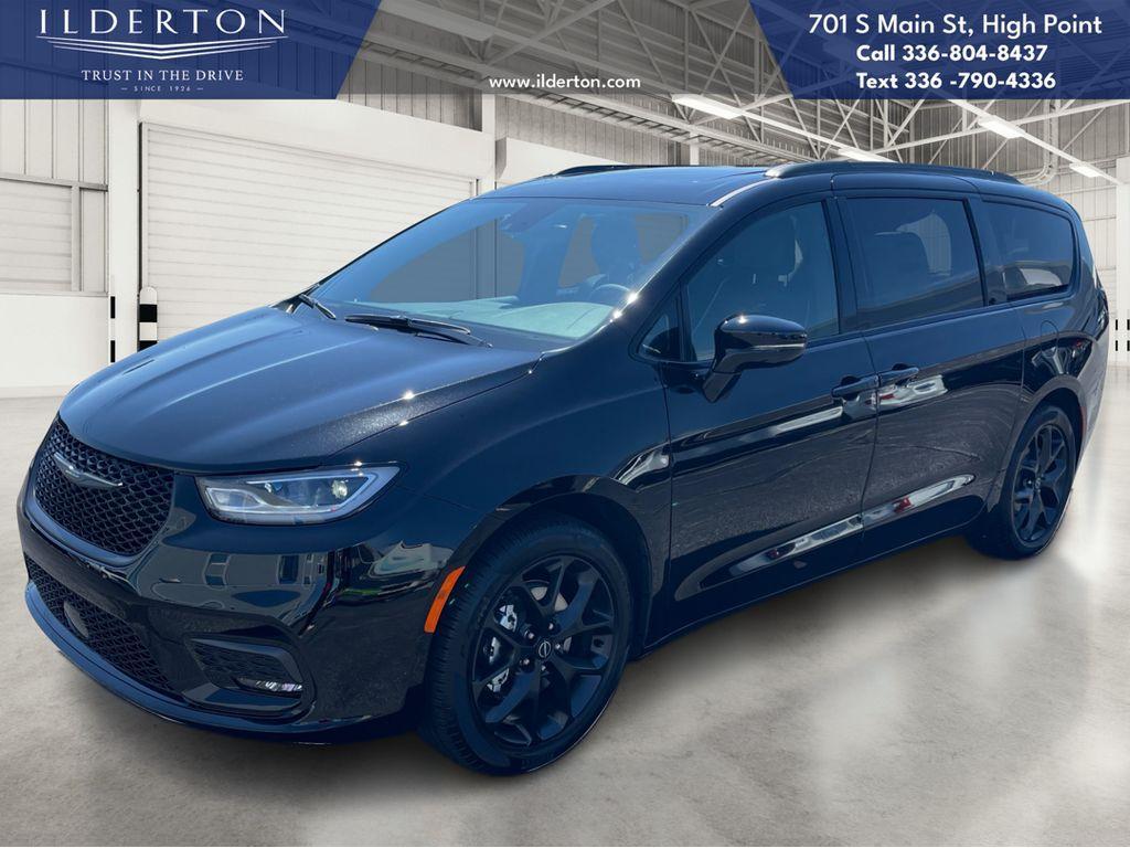 new 2025 Chrysler Pacifica car, priced at $46,749