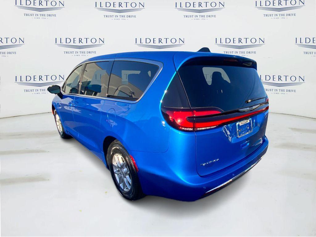 new 2026 Chrysler Pacifica car, priced at $40,640