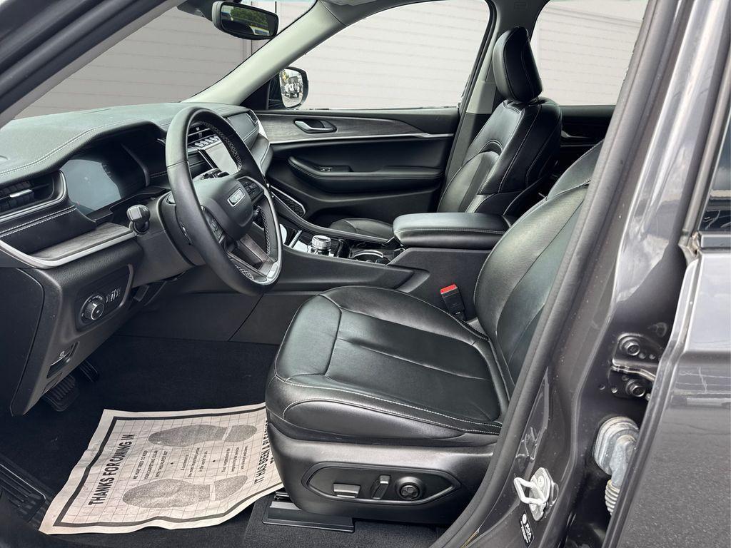 used 2022 Jeep Grand Cherokee car, priced at $29,545