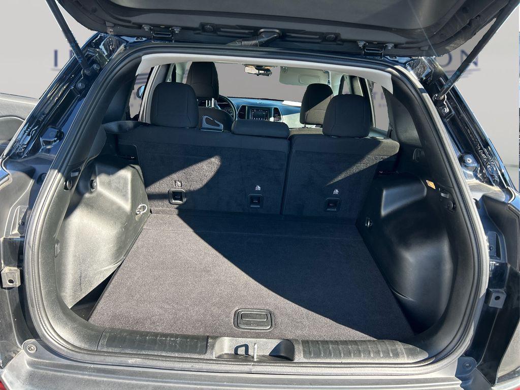 used 2019 Jeep Cherokee car, priced at $9,495