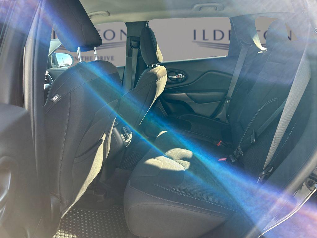 used 2019 Jeep Cherokee car, priced at $9,495