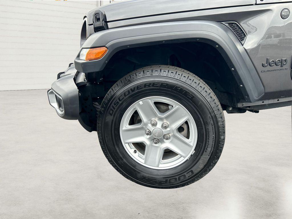 used 2023 Jeep Gladiator car, priced at $26,995