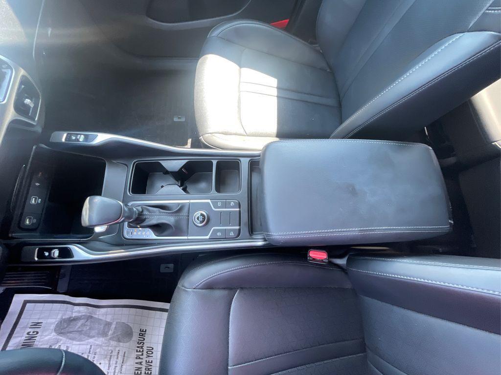 used 2023 Kia Sorento car, priced at $24,295