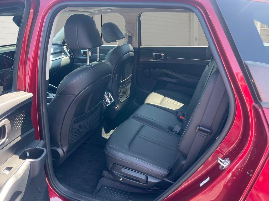 used 2023 Kia Sorento car, priced at $24,295