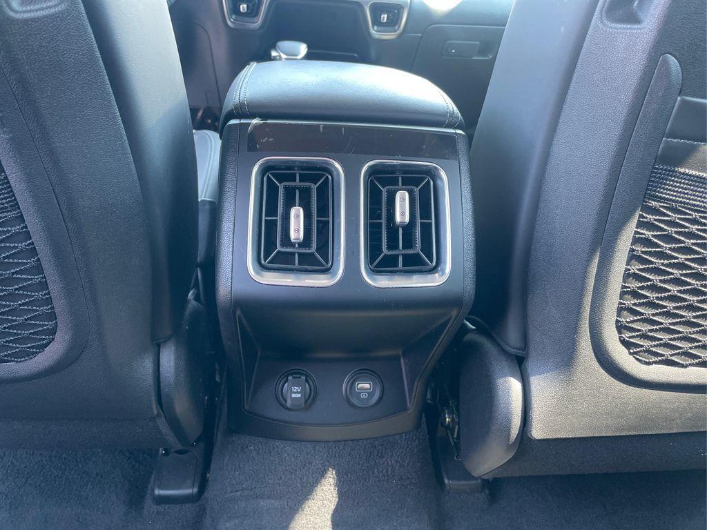 used 2023 Kia Sorento car, priced at $24,295
