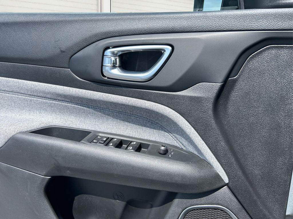 new 2025 Jeep Compass car, priced at $26,499