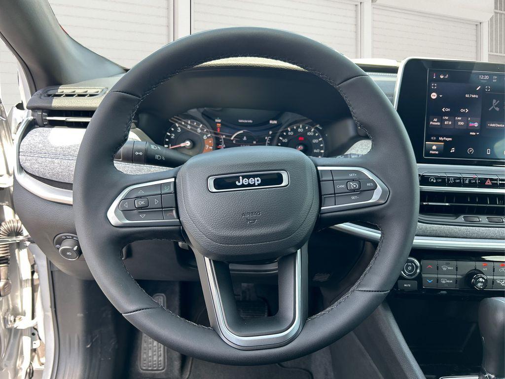 new 2025 Jeep Compass car, priced at $26,499