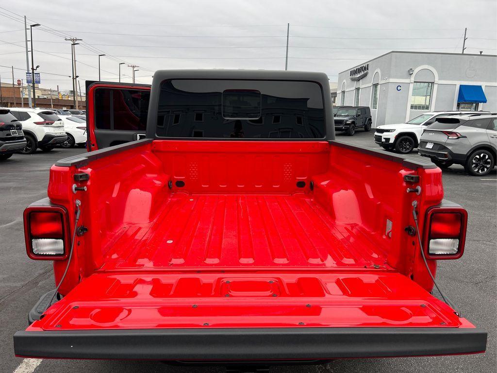 used 2023 Jeep Gladiator car, priced at $38,300