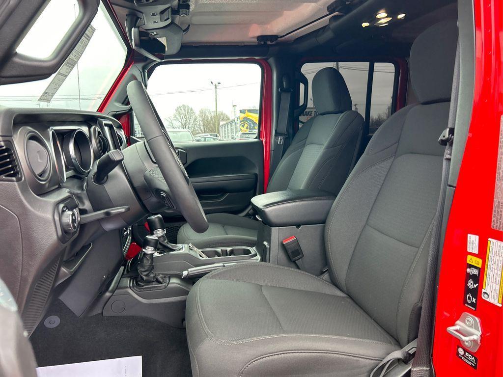 used 2023 Jeep Gladiator car, priced at $38,300