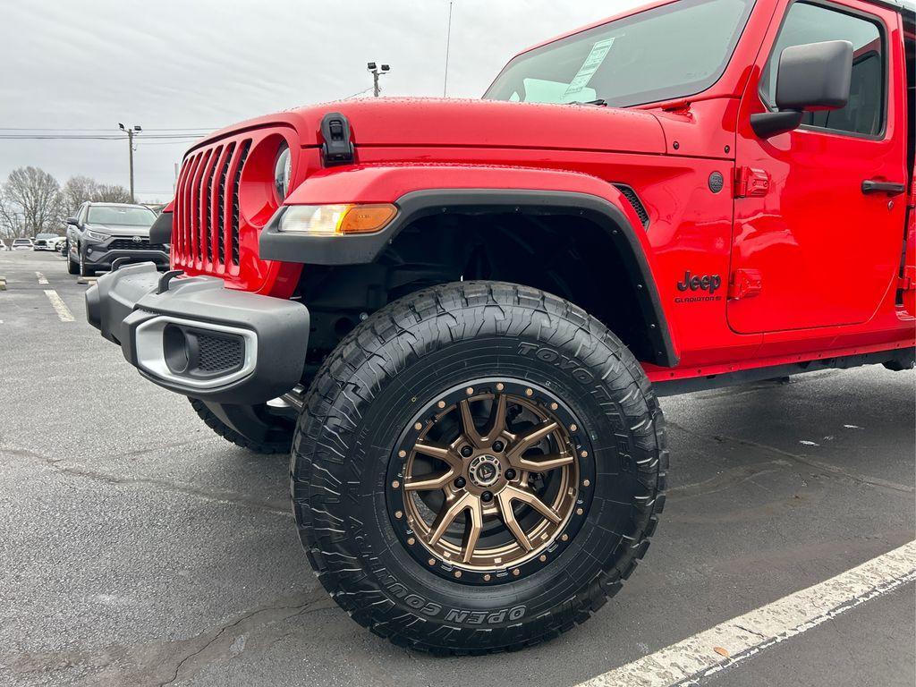 used 2023 Jeep Gladiator car, priced at $38,300