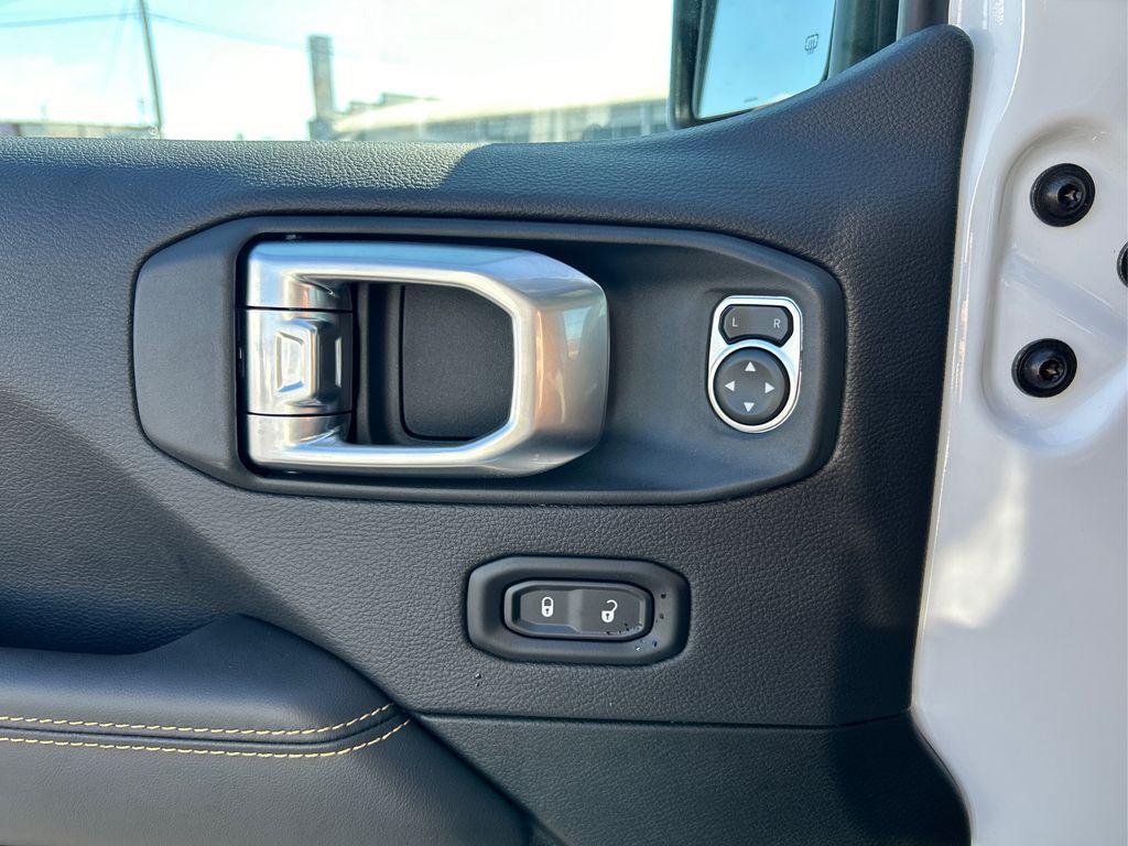 new 2025 Jeep Wrangler car, priced at $49,499