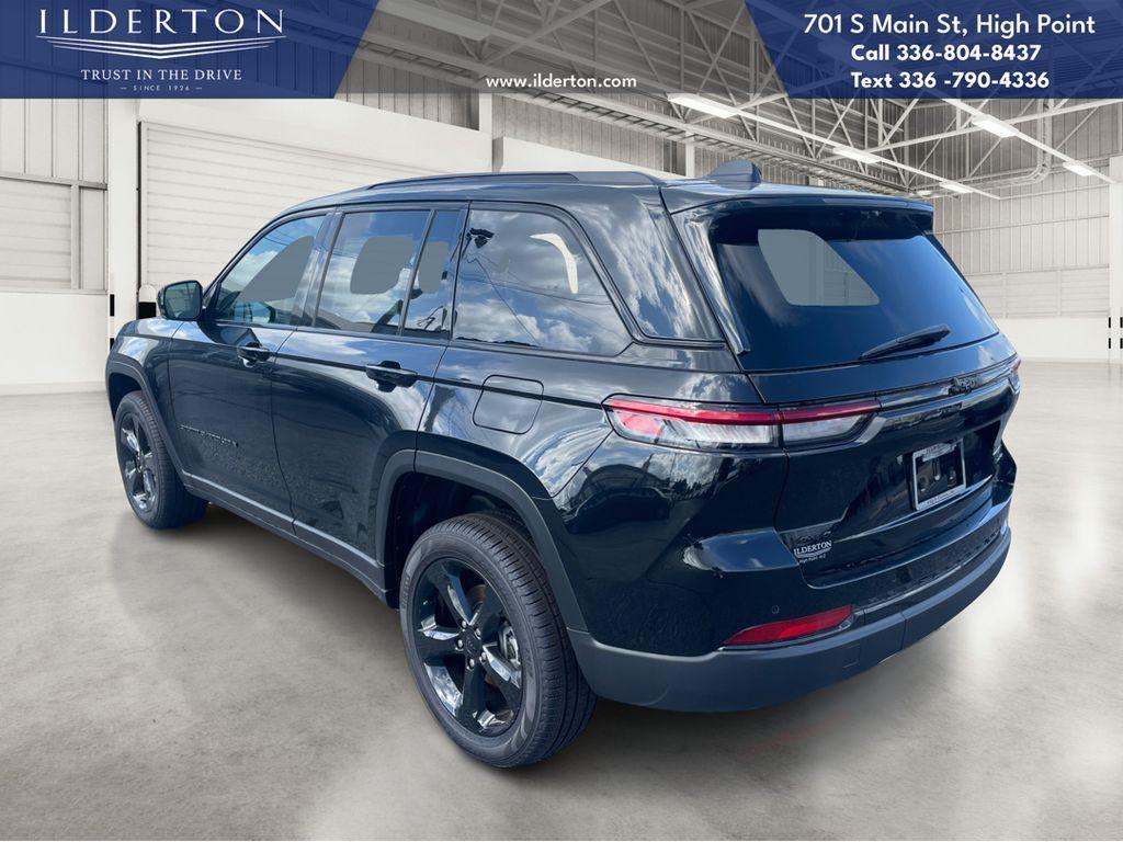 new 2025 Jeep Grand Cherokee car, priced at $45,999