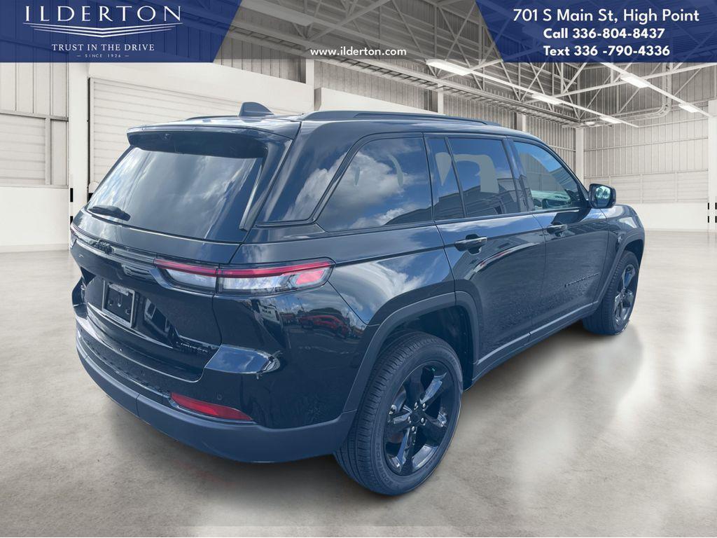 new 2025 Jeep Grand Cherokee car, priced at $45,999