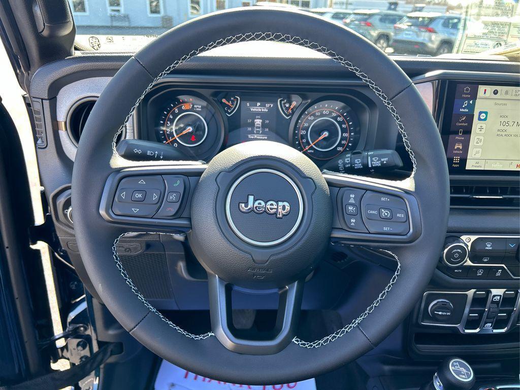 new 2025 Jeep Wrangler car, priced at $39,999