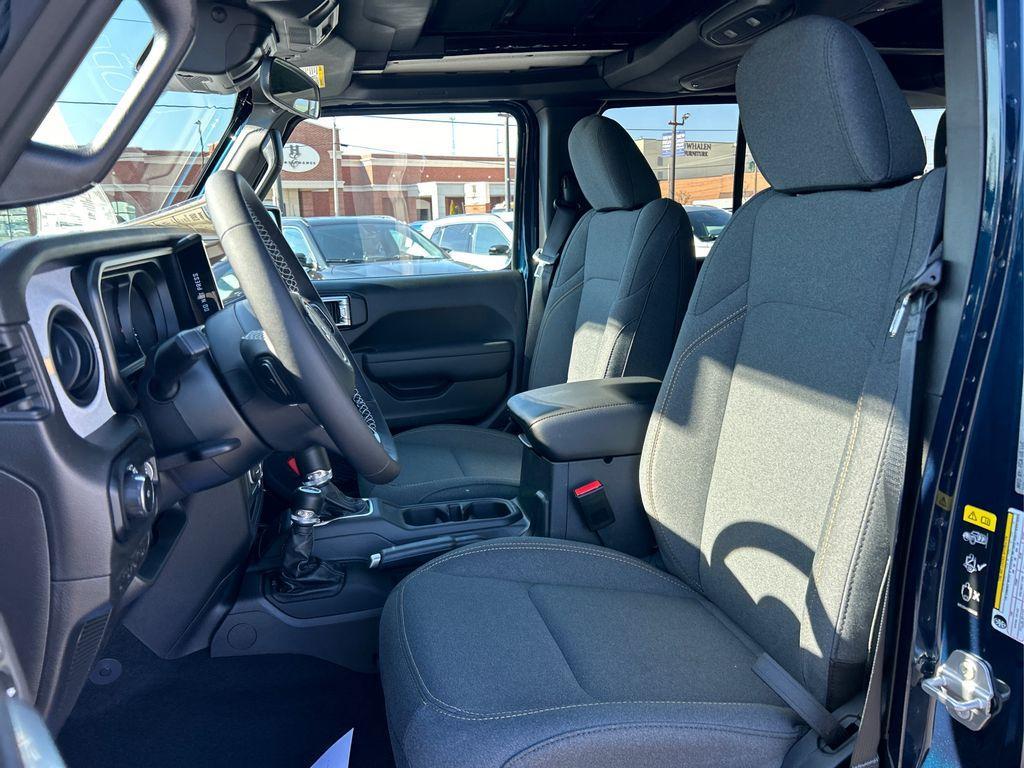 new 2025 Jeep Wrangler car, priced at $39,999