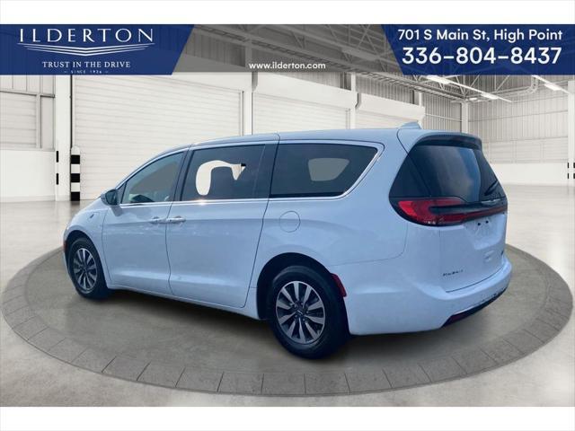 used 2022 Chrysler Pacifica Hybrid car, priced at $28,931