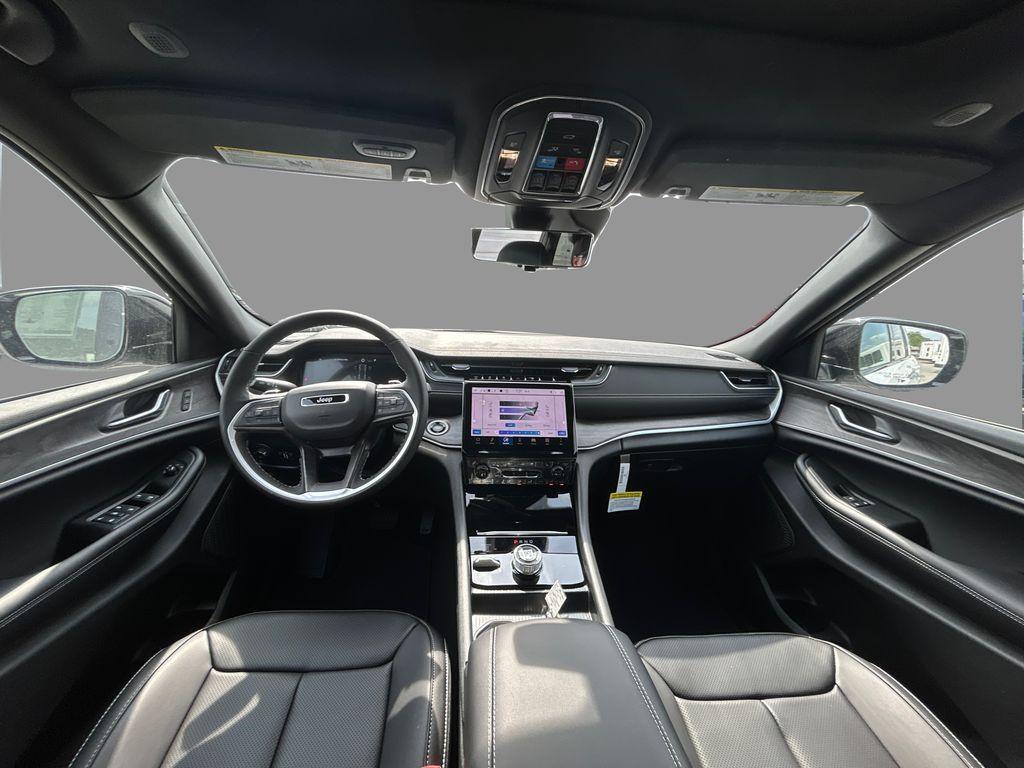 new 2025 Jeep Grand Cherokee car, priced at $46,249