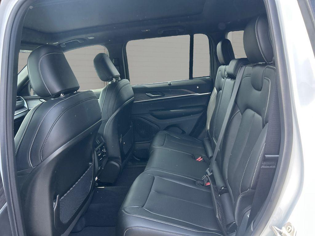new 2025 Jeep Grand Cherokee car, priced at $46,249