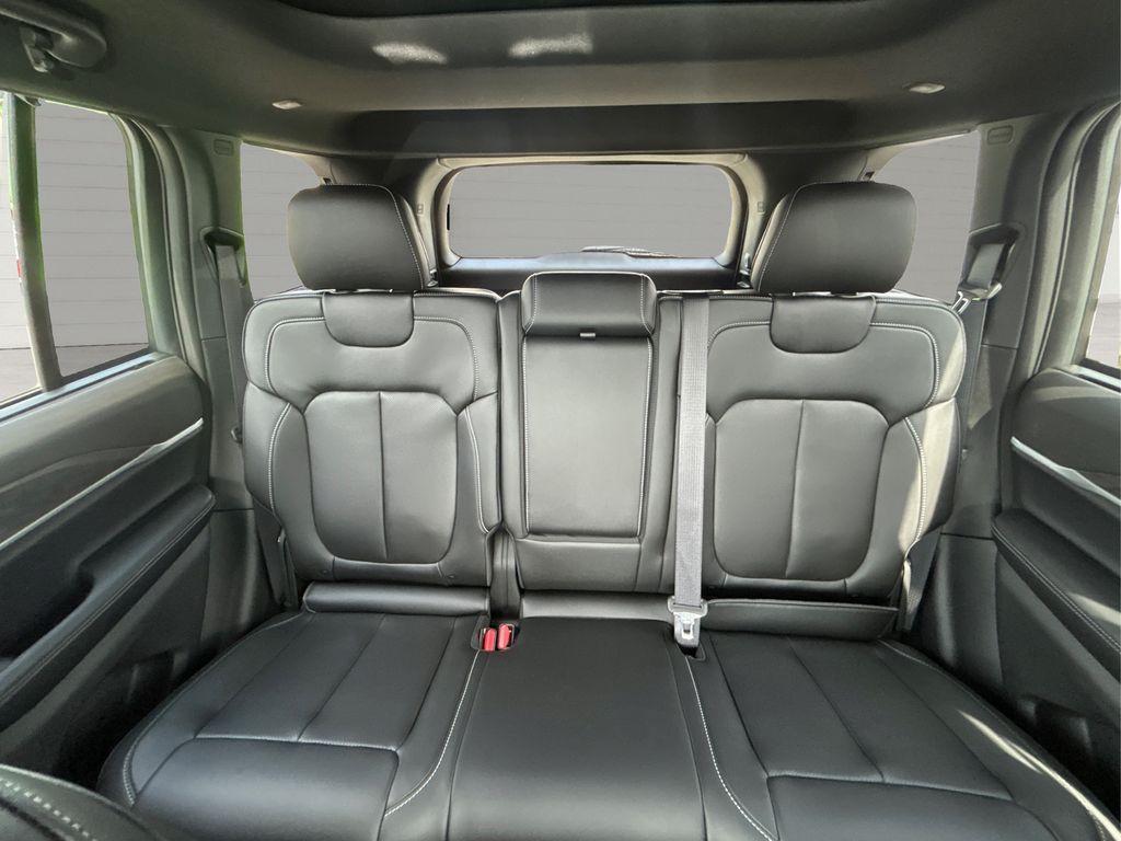 new 2025 Jeep Grand Cherokee car, priced at $46,249