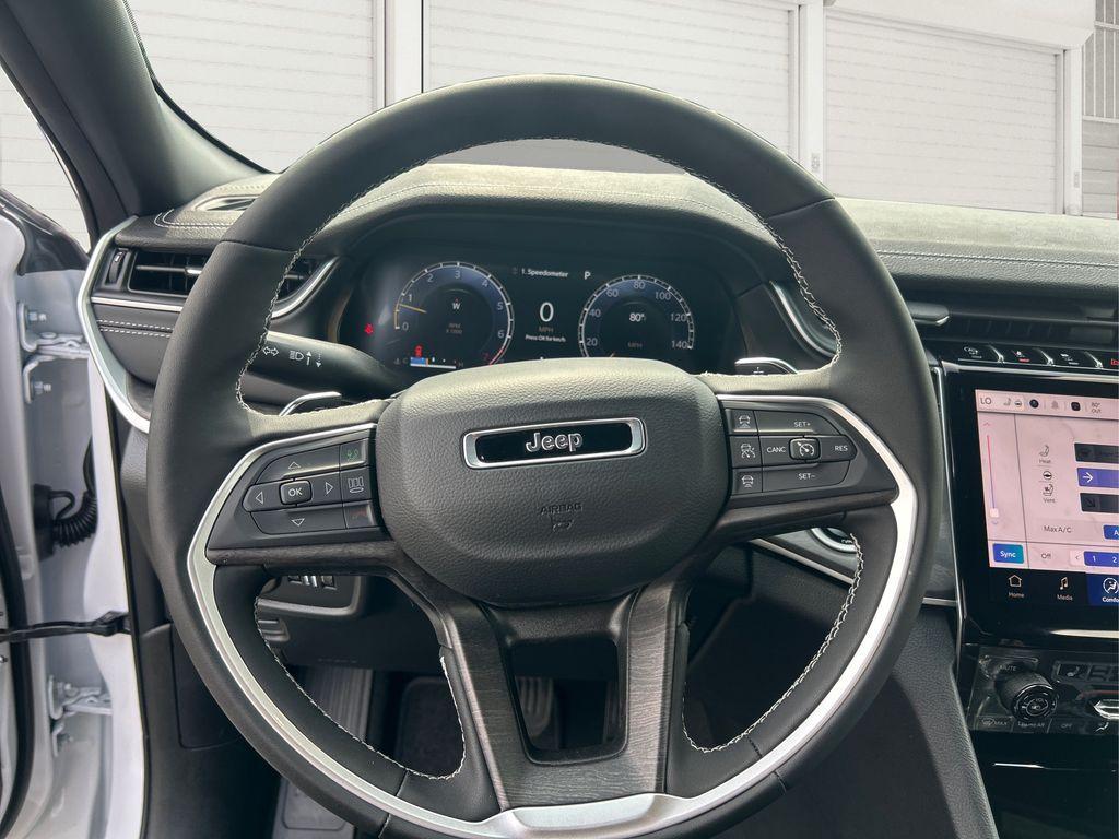 new 2025 Jeep Grand Cherokee car, priced at $46,249