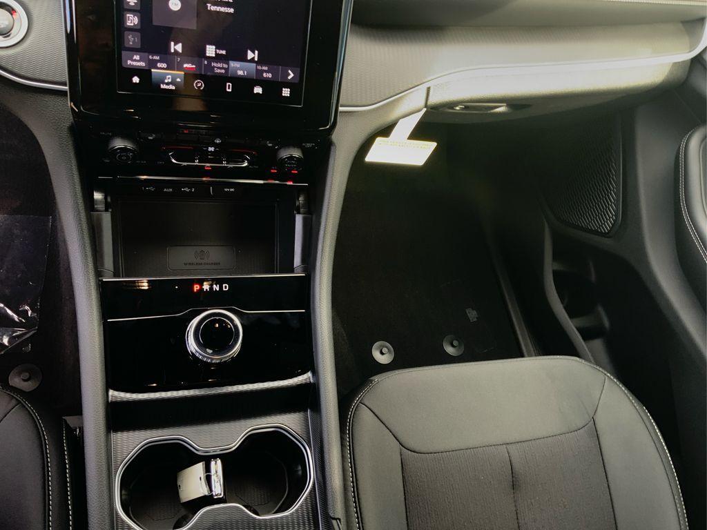 new 2025 Jeep Grand Cherokee car, priced at $39,999