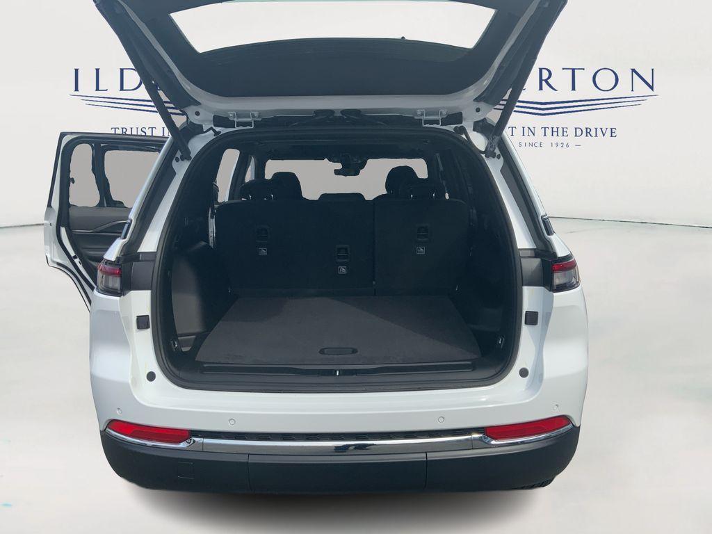 new 2025 Jeep Grand Cherokee car, priced at $39,999