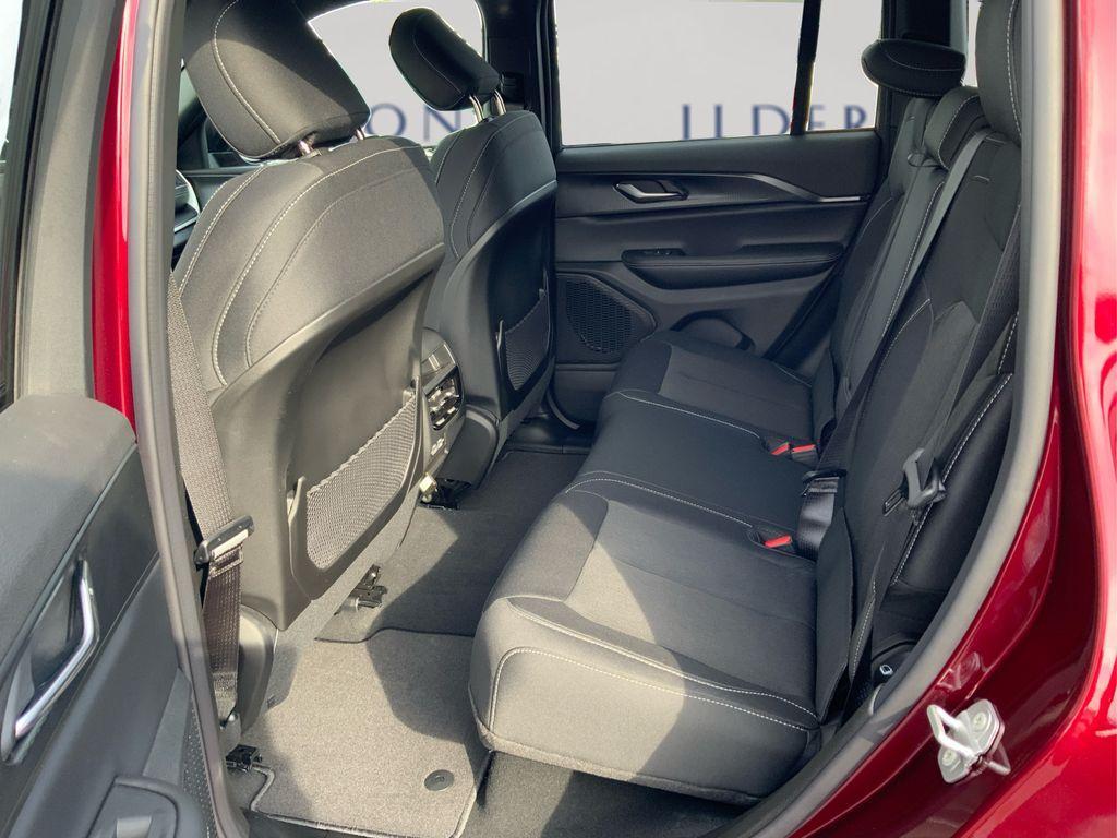 new 2025 Jeep Grand Cherokee car, priced at $35,420